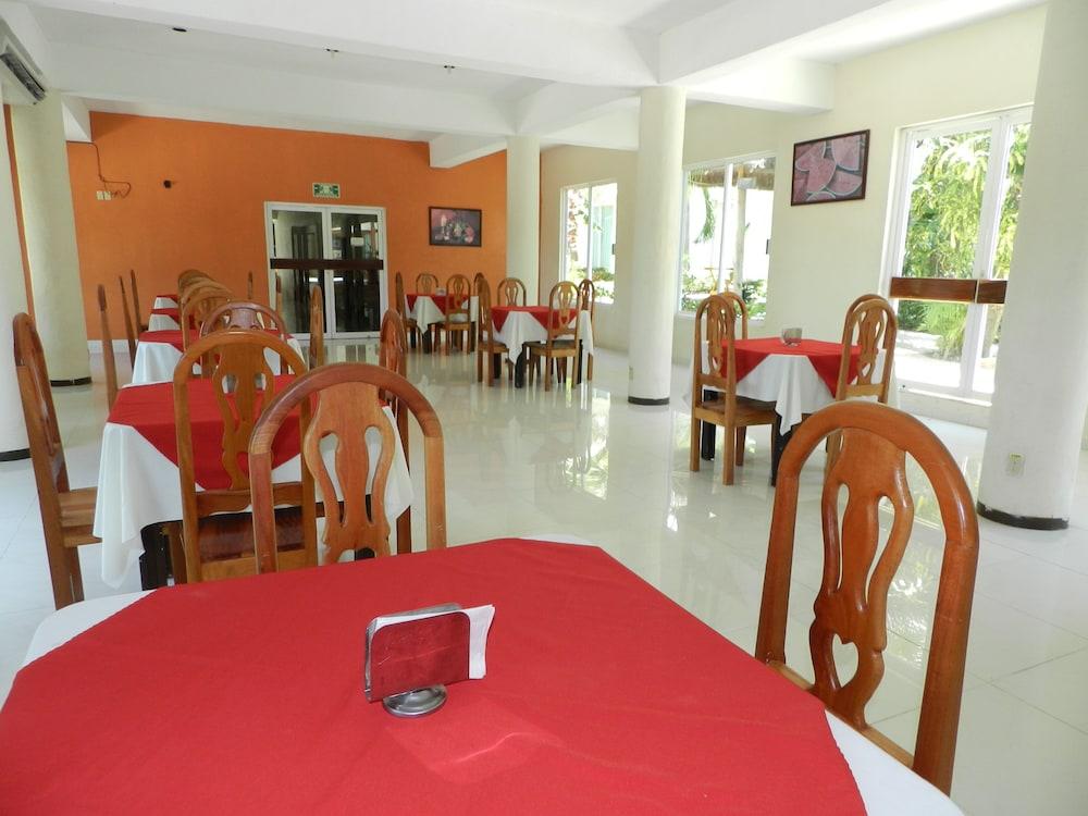 Hotel Puerto Seyba Seybaplaya Exterior foto